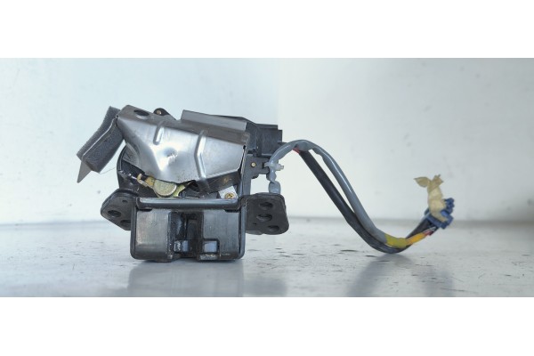 Recambio de cerradura maletero / porton para toyota avensis wagon (t25) 2.2 d-4d sol referencia OEM IAM   