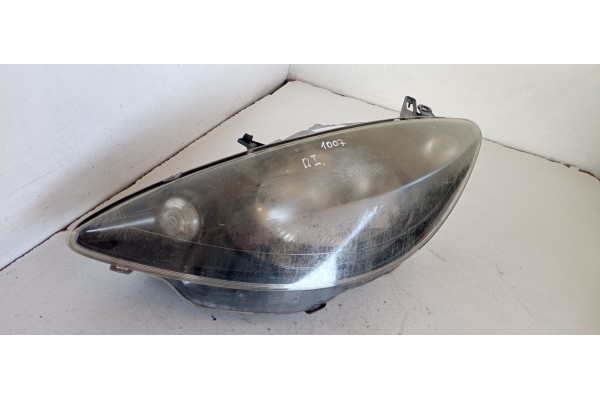 Recambio de faro izquierdo para peugeot 1007 1.4 hdi referencia OEM IAM   