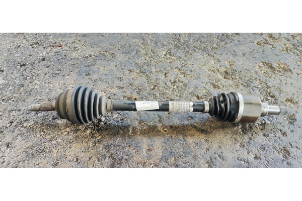 Recambio de transmision delantera izquierda para citroen c3 1.2i 82 referencia OEM IAM 9677476580  