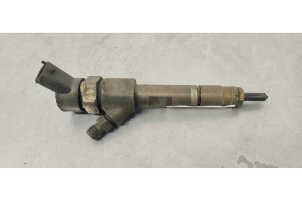 Recambio de inyector para renault scenic ii emotion referencia OEM IAM 0445110110B  