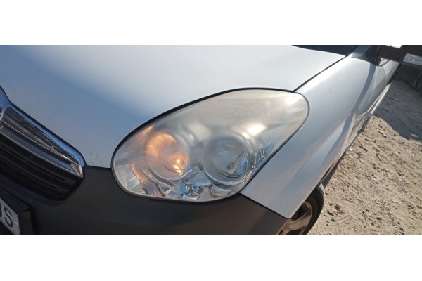 Recambio de faro izquierdo para opel combo d 1.3 16v cdti referencia OEM IAM   
