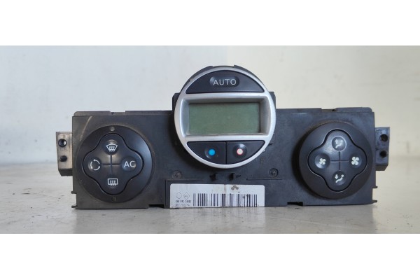 Recambio de mando climatizador para renault megane ii coupe/cabrio confort dynamique referencia OEM IAM 8200413906  