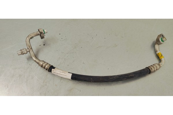 Recambio de tubos aire acondicionado para kia cee´d 1.4 crdi 90 fap referencia OEM IAM 97762A6250  