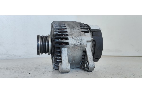 Recambio de alternador para peugeot 208 gt line referencia OEM IAM 98060074  