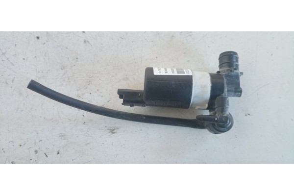 Recambio de bomba limpia para citroen c5 berlina 2.0 hdi referencia OEM IAM 8200031805  