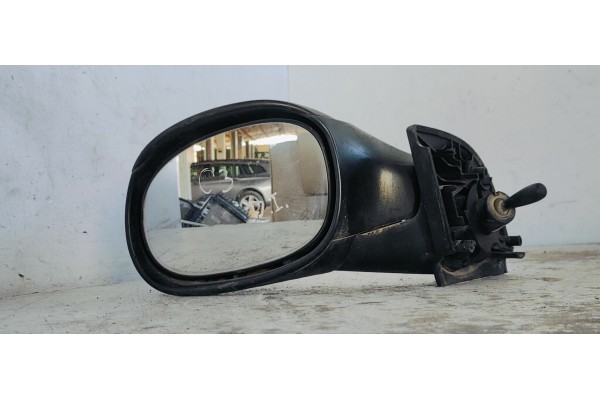 Recambio de retrovisor izquierdo para citroen c3 1.4 hdi exclusive referencia OEM IAM E2011019  