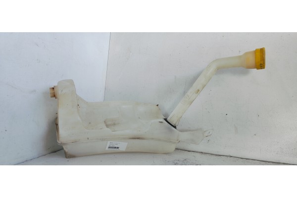 Recambio de deposito limpia para renault clio iv 1.2 referencia OEM IAM 289107623R  