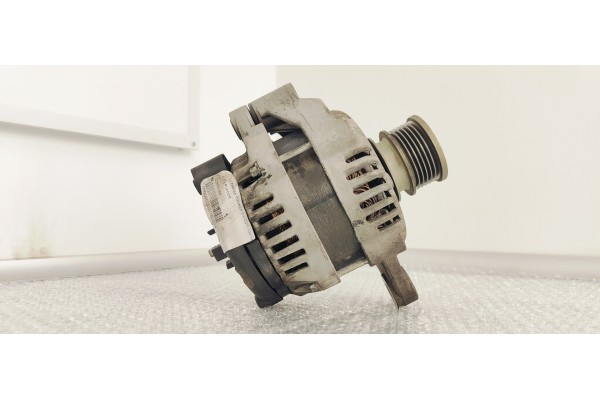 Recambio de alternador para opel zafira tourer 2.0 cdti 130 fap referencia OEM IAM 13502583  