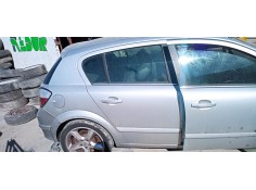 Recambio de puerta trasera derecha para opel astra h berlina 1.9 cdti referencia OEM IAM   