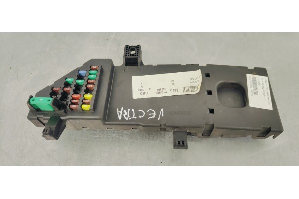 Recambio de caja reles / fusibles para opel vectra c berlina comfort referencia OEM IAM 13223679  