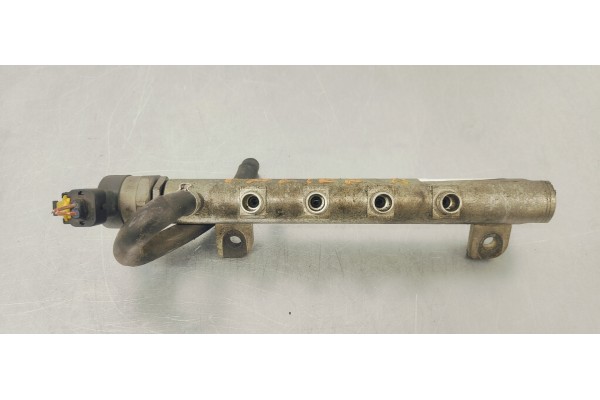 Recambio de rampa inyectora para opel vectra c berlina comfort referencia OEM IAM 0445214057  