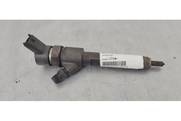 Recambio de inyector para renault scenic ii emotion referencia OEM IAM 0445110110B  