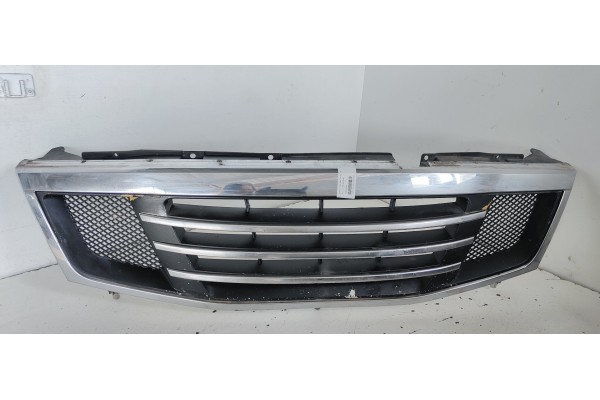 Recambio de rejilla delantera para ssangyong rexton rx 320 referencia OEM IAM 7943008000  