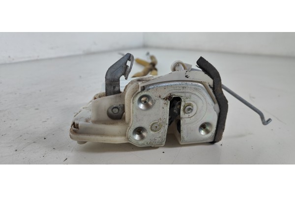 Recambio de cerradura puerta delantera izquierda para mazda 6 lim. (gh) 2.0 turbodiesel cat referencia OEM IAM   