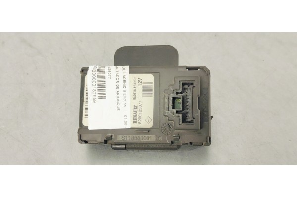 Recambio de conmutador de arranque para renault scenic ii emotion referencia OEM IAM 8200125077  