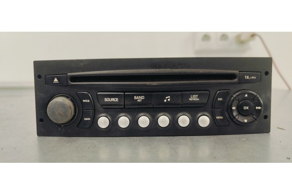 Recambio de sistema audio / radio cd para peugeot 207 1.4 i 95 referencia OEM IAM 96750215XT  