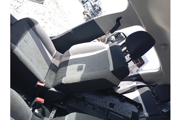 Recambio de asiento delantero derecho para citroen c3 elle referencia OEM IAM   