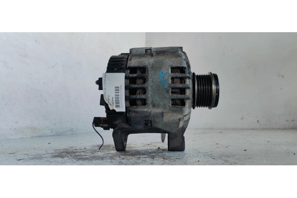 Recambio de alternador para renault scenic (ja..) 1.9 dci expression referencia OEM IAM 8200054588  