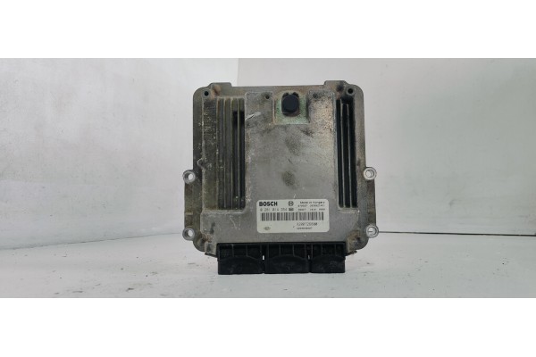Recambio de centralita motor uce para renault laguna iii 2.0 dci referencia OEM IAM 8200726880  