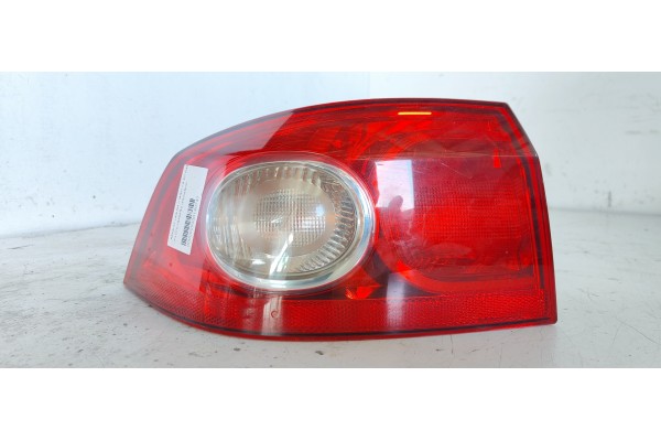 Recambio de piloto trasero izquierdo para renault laguna ii (bg0) confort expression referencia OEM IAM   