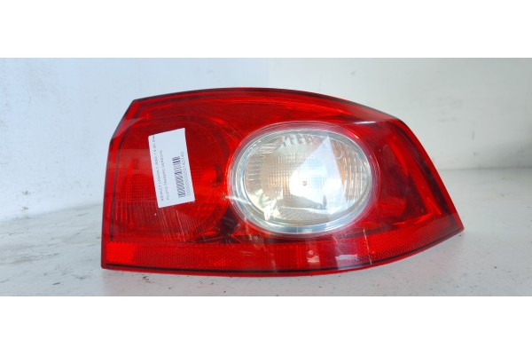 Recambio de piloto trasero derecho para renault laguna ii (bg0) 1.9 dci diesel fap referencia OEM IAM   