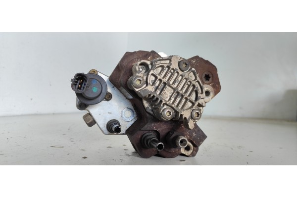 Recambio de bomba inyeccion para renault megane ii classic berlina confort expression referencia OEM IAM 8200108225  