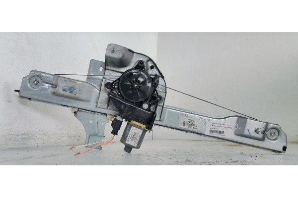 Recambio de elevalunas delantero derecho para peugeot 208 active referencia OEM IAM 9674254380  