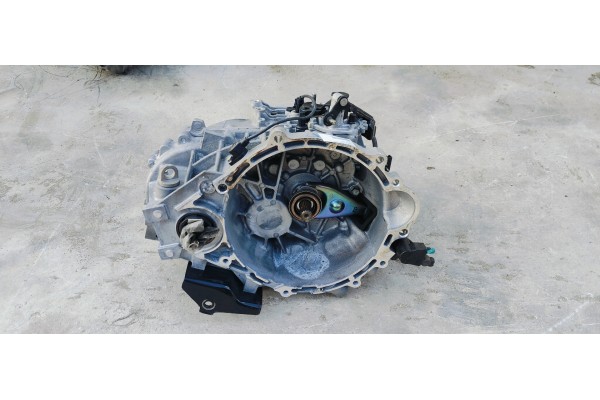 Recambio de caja cambios para kia cee´d 1.4 crdi 90 fap referencia OEM IAM WEJ6E  