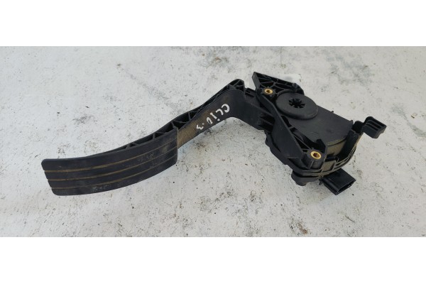 Recambio de pedal acelerador para renault clio iv 1.2 referencia OEM IAM 180223454R  