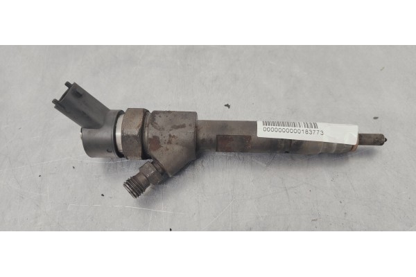 Recambio de inyector para renault scenic ii emotion referencia OEM IAM 0445110110B  