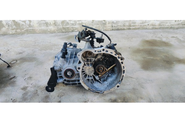Recambio de caja cambios para hyundai getz (tb) 1.1 básico referencia OEM IAM M5AF3  