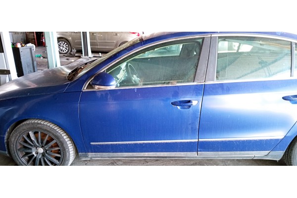 Recambio de puerta delantera izquierda para volkswagen passat berlina (3c2) 2.0 tdi referencia OEM IAM   