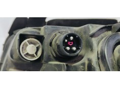 Recambio de faro derecho para audi a4 berlina (b5) 1.8 referencia OEM IAM 8D0941004A  