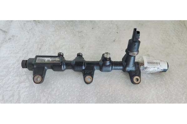 Recambio de rampa inyectora para kia carnival ii 2.9 crdi lx referencia OEM IAM 315004X500  