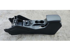 Recambio de apoyabrazos central para hyundai tucson sle 2wd referencia OEM IAM   