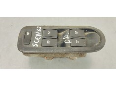 MANDO ELEVALUNAS DELANTERO IZQUIERDO 156018070 