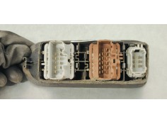 Recambio de mando elevalunas delantero izquierdo para renault scenic ii emotion referencia OEM IAM 156018070  