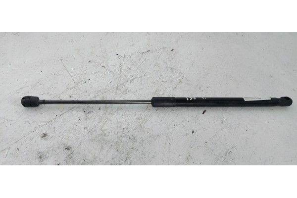 Recambio de amortiguadores maletero / porton para hyundai i30 (gd) city referencia OEM IAM 81780A6000  