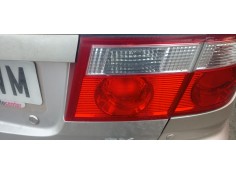 Recambio de piloto trasero derecho interior para kia carens 2.0 crdi ex monovolumen referencia OEM IAM   