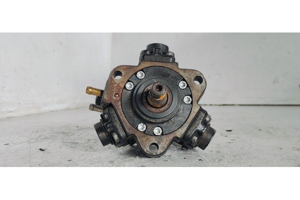 Recambio de bomba inyeccion para opel insignia berlina 2.0cdti 130 fap referencia OEM IAM 0445010193  