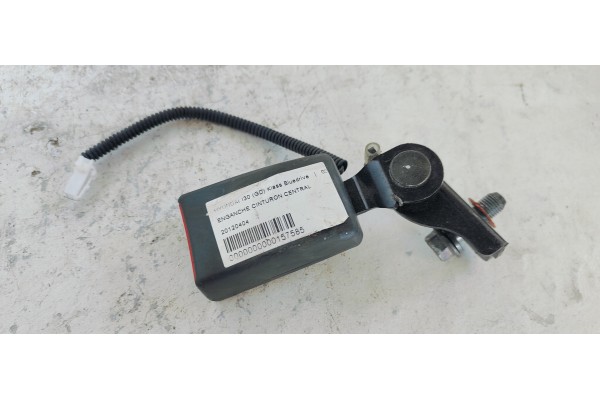 Recambio de enganche cinturon delantero izquierdo para hyundai i30 (gd) klass bluedrive referencia OEM IAM 20120404  