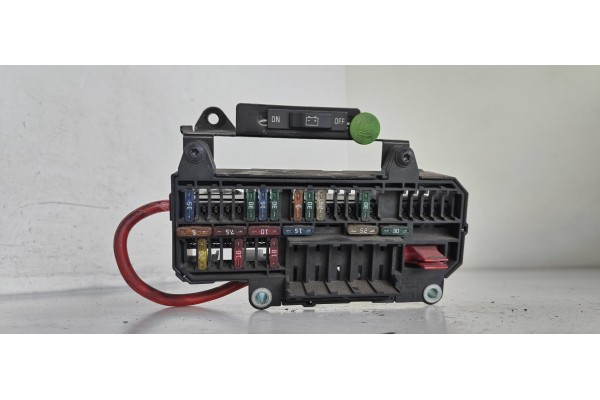 Recambio de caja reles / fusibles para bmw serie 7 (e65/e66) 3.0 turbodiesel cat referencia OEM IAM 6113690058303  