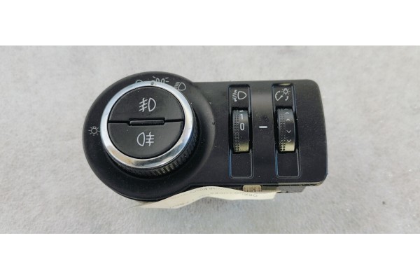 Recambio de mando luces para opel astra j lim. 1.7 cdti 110 fap referencia OEM IAM 13268703  
