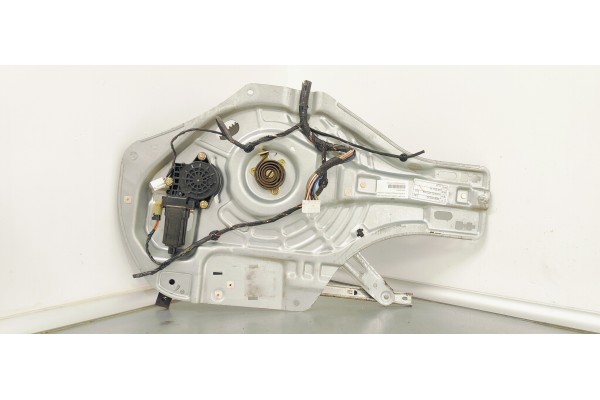 Recambio de elevalunas delantero izquierdo para hyundai tucson (jm) 2.0 crdi cat referencia OEM IAM 824702E010  