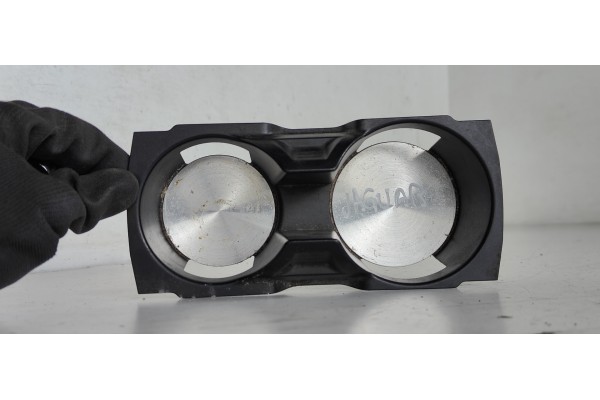 Recambio de moldura para jaguar xf 2.7 v6 diesel luxury referencia OEM IAM 8X23F048196A  