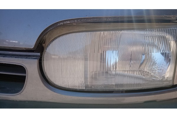 Recambio de faro izquierdo para nissan serena (c23m) 2.3 diesel referencia OEM IAM   