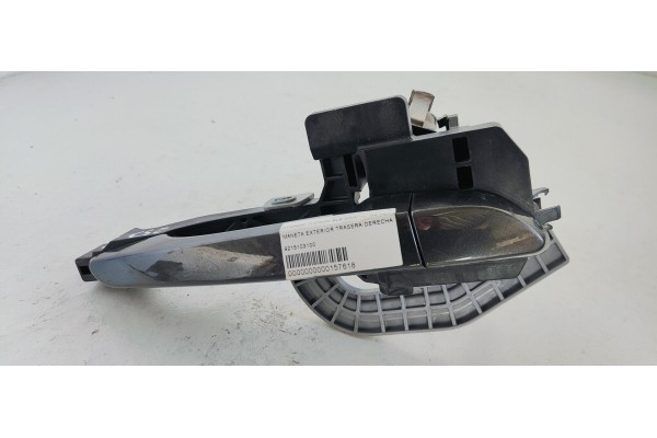 Recambio de maneta exterior trasera derecha para hyundai tucson sle 2wd referencia OEM IAM 9215103100  