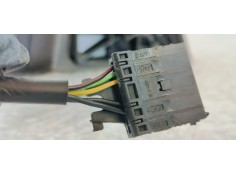 Recambio de retrovisor izquierdo para opel astra j lim. 1.7 cdti 110 fap referencia OEM IAM E1021094  