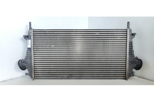 Recambio de intercooler para opel insignia berlina 2.0 16v cdti referencia OEM IAM 13241751  