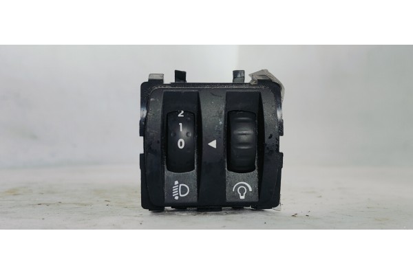 Recambio de mando luces para renault clio iv 1.2 referencia OEM IAM 251900567R  